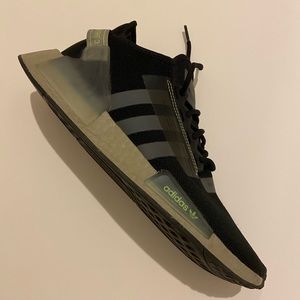 Adidas NMD_R1 V2